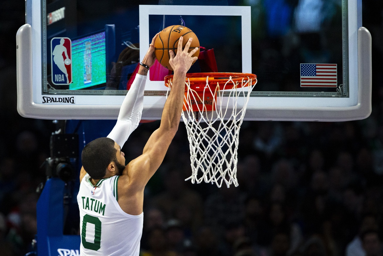 詹娜谈论布克35厘米