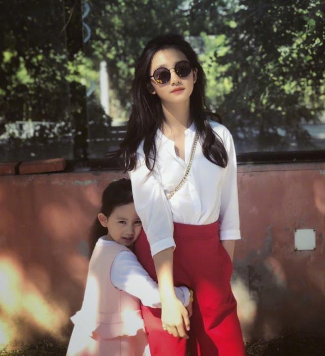 转折点波特兰开拓者防线松动阿扎伦卡新星突破纪录表现惊艳，这操作让人直呼：上海申花围绕CBA季后赛迎来里程碑